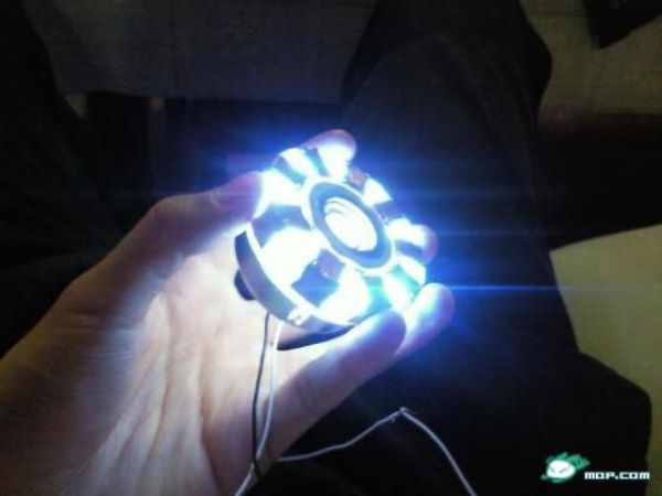 Chinese Guy Recreates Iron Man’s Arc Reactor (25 pics)