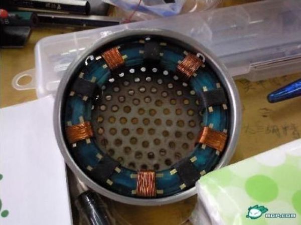 Chinese Guy Recreates Iron Man’s Arc Reactor (25 pics)