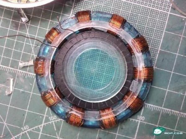 Chinese Guy Recreates Iron Man’s Arc Reactor (25 pics)