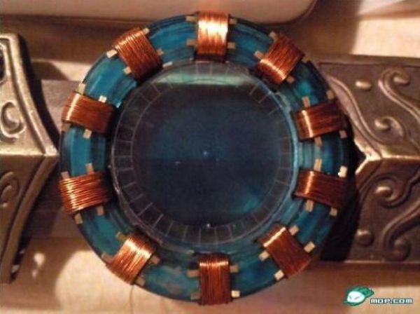 Chinese Guy Recreates Iron Man’s Arc Reactor (25 pics)