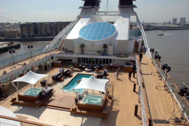 Seabourn Sojourn – One of the Most Luxurious Cruising Vessels of the World (64 pics)