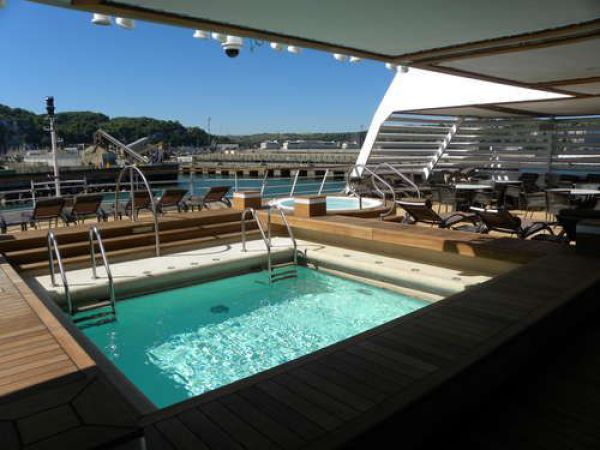 Seabourn Sojourn – One of the Most Luxurious Cruising Vessels of the World (64 pics)