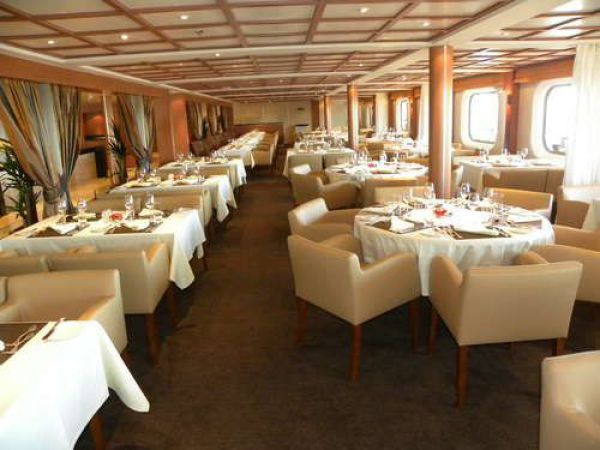 Seabourn Sojourn – One of the Most Luxurious Cruising Vessels of the World (64 pics)