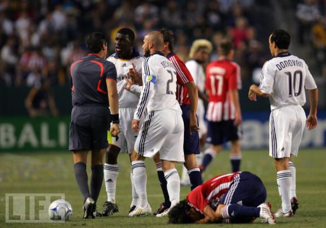 Being a Professional Soccer Player Is Also about Being an Actor! (37 pics)