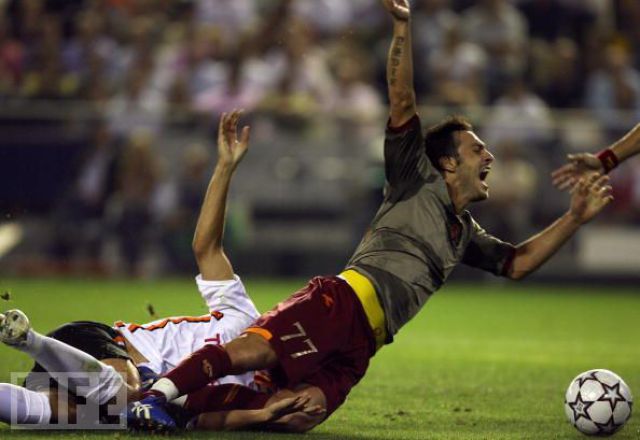 Being a Professional Soccer Player Is Also about Being an Actor! (37 pics)