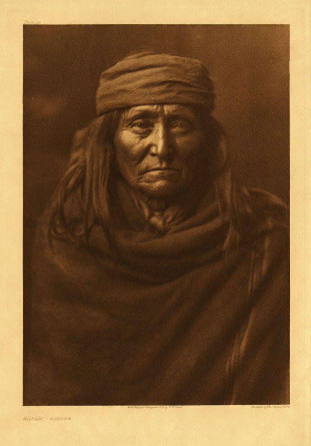 Stunning Apache Photo-Portraits (26 pics)