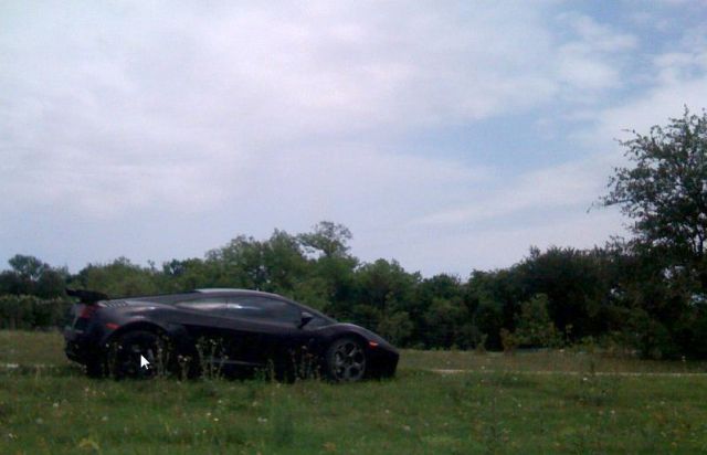 To Leave Everything Behind in a $180K Lamborghini (24 pics)