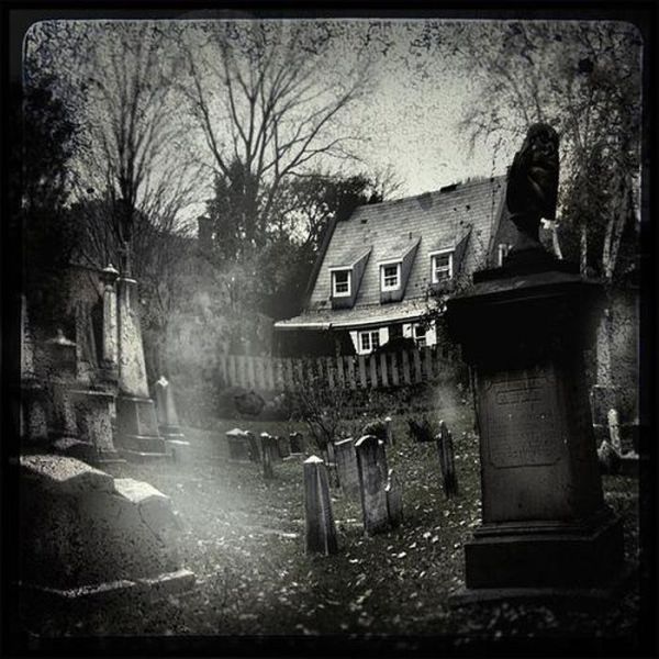 Graveyard Scenes (34 pics)