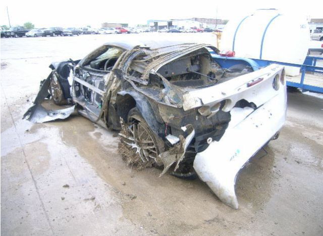 Two Crashed Supercars That Will Make Your Heart Bleed (16 pics)