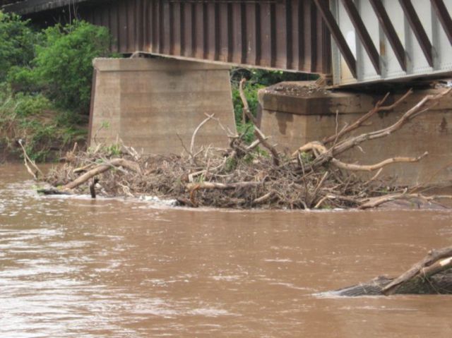 Very Dangerous Bridge (7 pics)