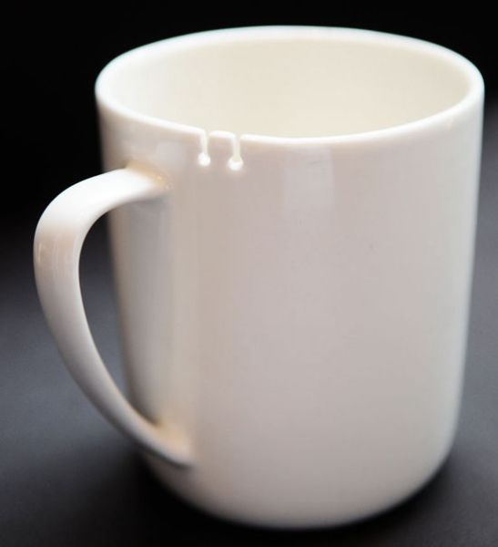Ingenious Tea Cup Design (3 pics)