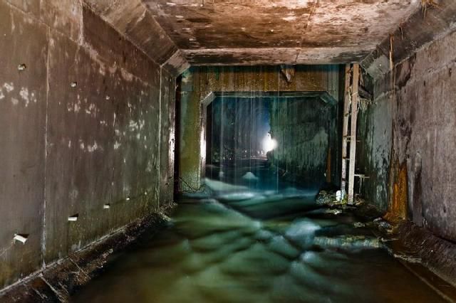 Sewerage Seen from Inside (66 pics)