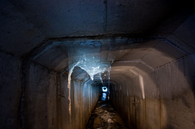 Sewerage Seen from Inside (66 pics)