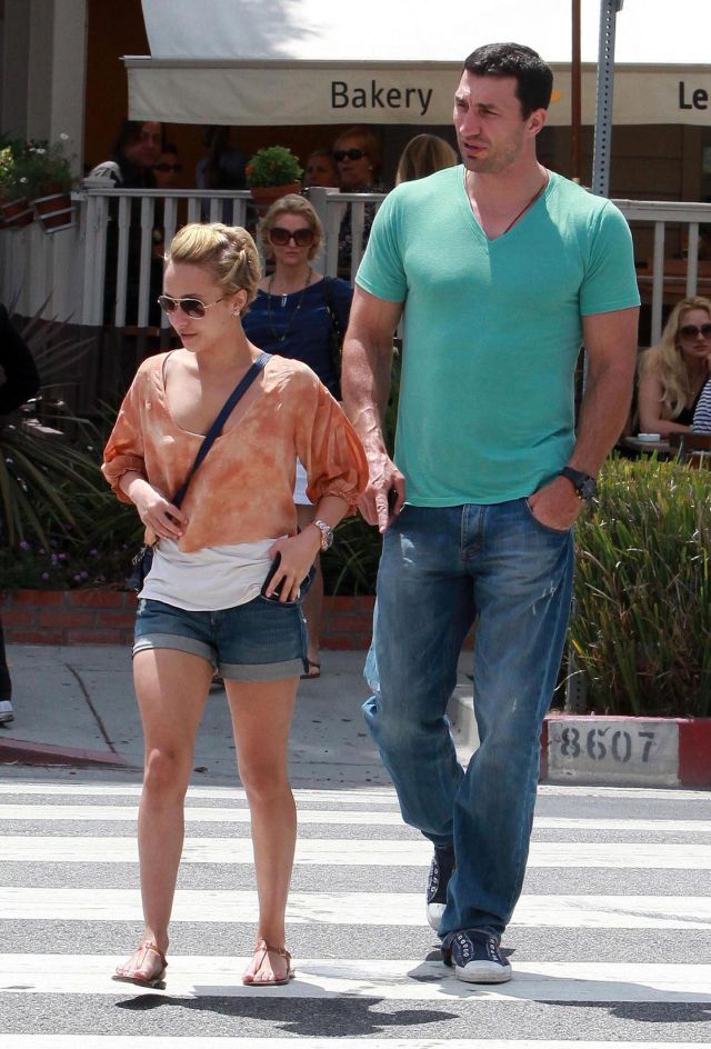 Hayden Panettiere and Her Giant Boxer on a Walk (9 pics)