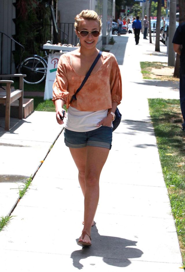 Hayden Panettiere and Her Giant Boxer on a Walk (9 pics)