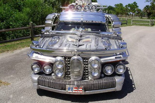 "Trash" Limousine at a Price of Bugatti Veyron! (17 pics)