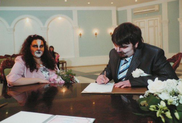 Wedding in WTF Style (20 pics)