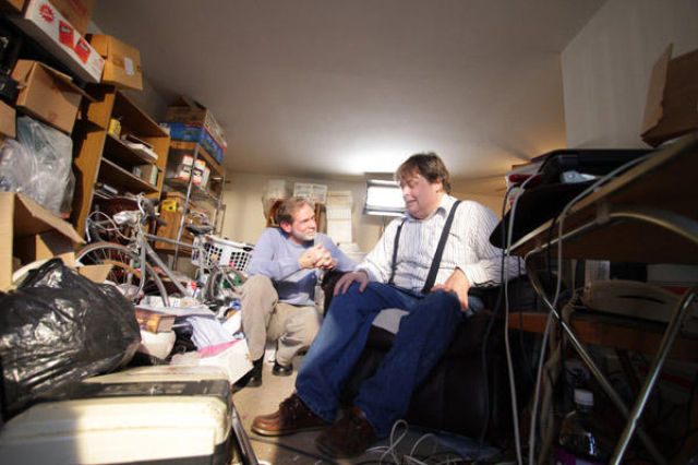 Inside a Hoarder’s Home (22 pics)