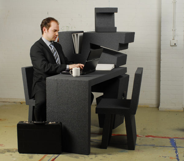 A Portable Office from Foam Plastic (7 pics)