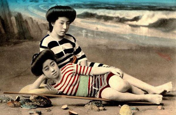 History of Swimwear (73 pics)