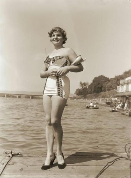 History of Swimwear (73 pics)