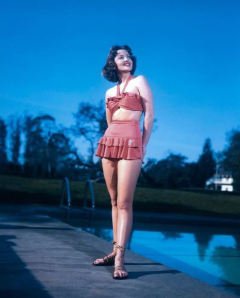 History of Swimwear (73 pics)