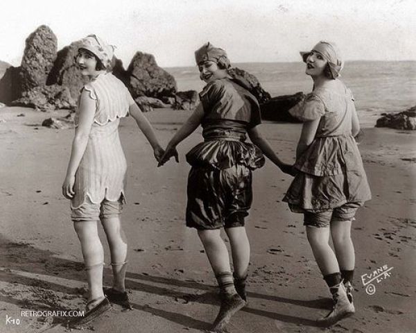 History of Swimwear (73 pics)