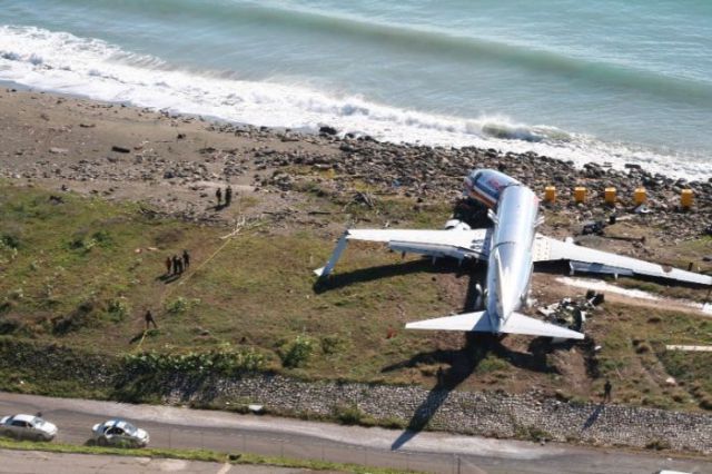 When a Plane Runway Is Too Short (8 pics)