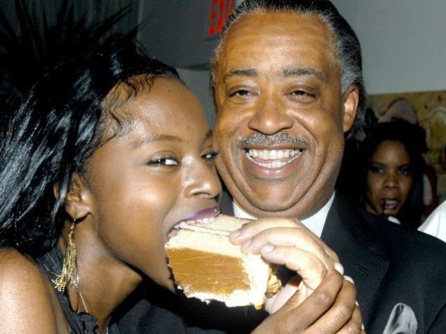 Famous People Eat Funny (49 pics)