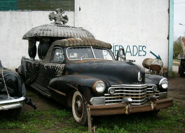 Hand-Made Hearse from Argentina (12 pics)