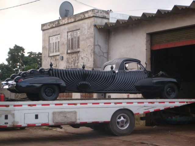 Hand-Made Hearse from Argentina (12 pics)