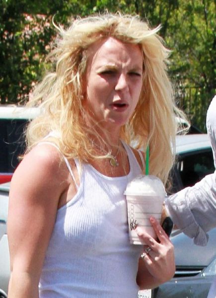 What Happens to Britney? (12 pics)