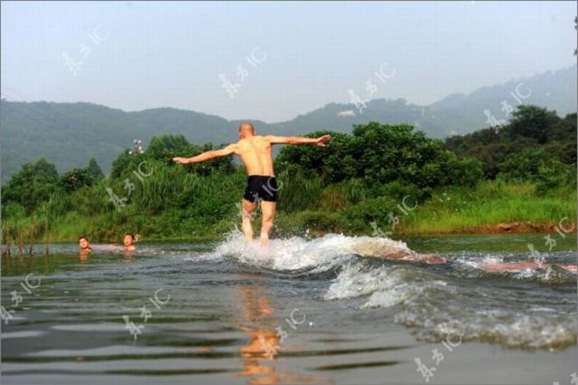 How Shaolin Monks Run on the Surface of the Water. Part 2 (51 pics)
