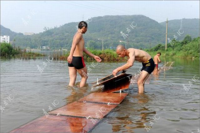 How Shaolin Monks Run on the Surface of the Water. Part 2 (51 pics)