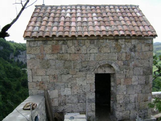 Churches on the Picturesque Georgian Rocks (12 pics)