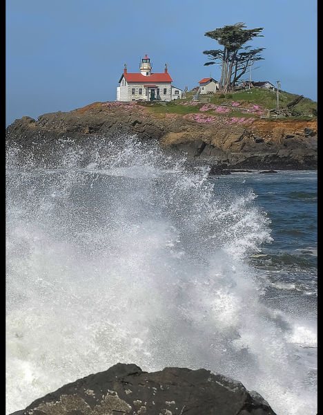 Beautiful and Haunted Lighthouses (43 pics)