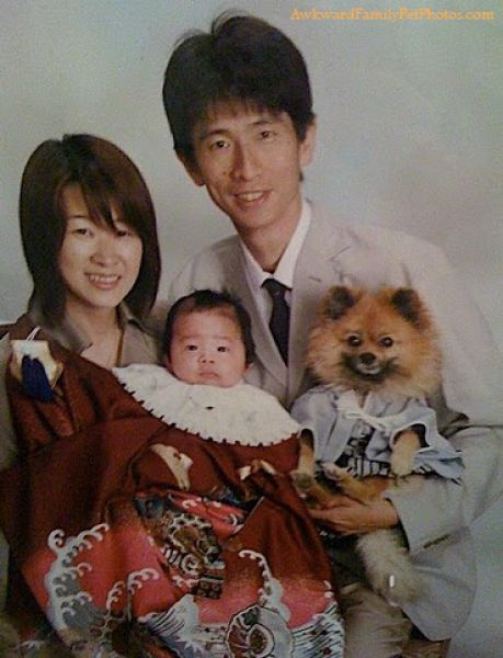 Awkward Family Photos with Pets (30 pics)