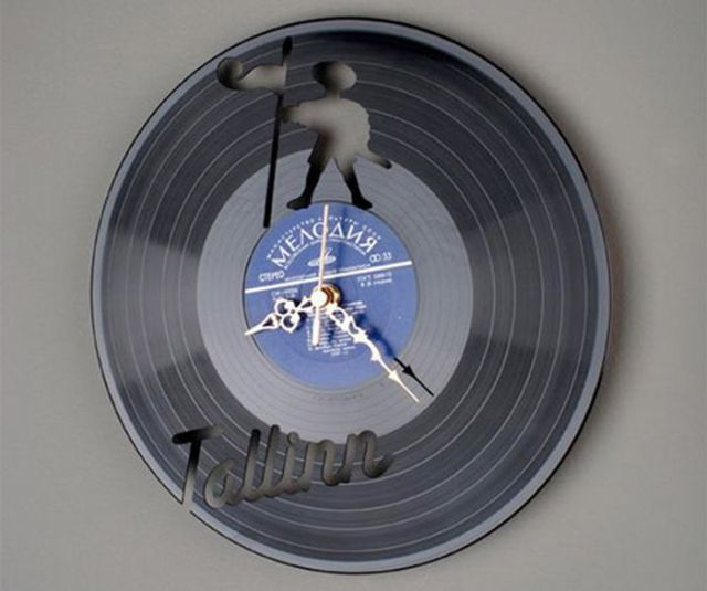 Vinyl Disc Clocks (17 pics)