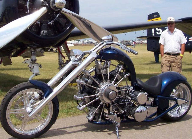 BIG BIG ENGINES MOTORCYCLES (14 pics)