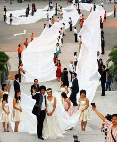 Beautiful and Unusual Wedding Dresses (38 pics)