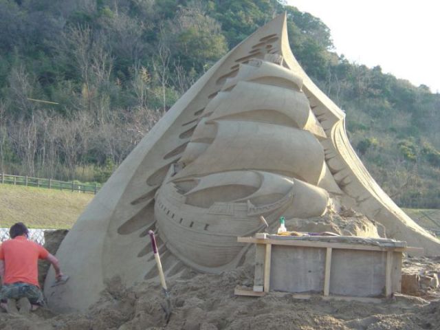 Unbelievable Sand Sculptures (92 pics)