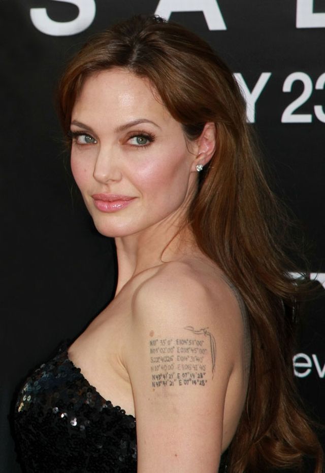 Angelina Jolie Still Got It (12 pics)