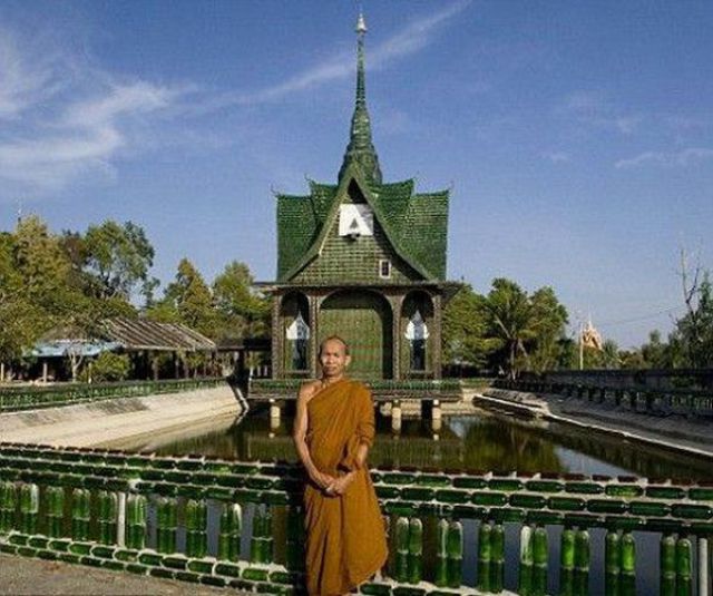 Beer Bottle Temple (21 pics)