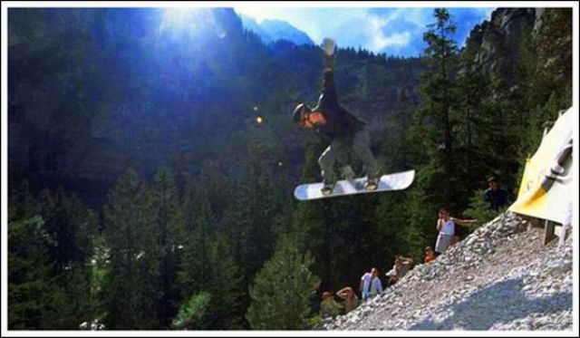 Extreme Rock-boarding (22 pics)