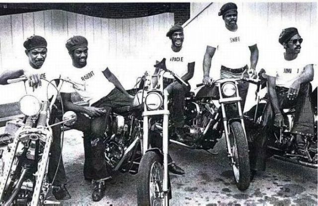 African American Bikers (18 pics)