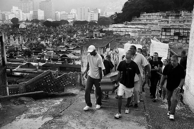 Rio de Janeiro Gangsters (28 pics)