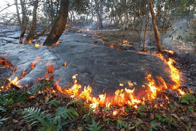 Volcano Thats Been Erupting Since 1983 (22 pics)