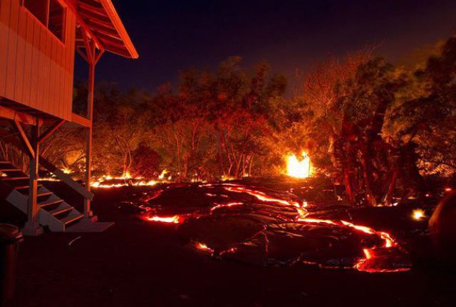 Volcano Thats Been Erupting Since 1983 (22 pics)