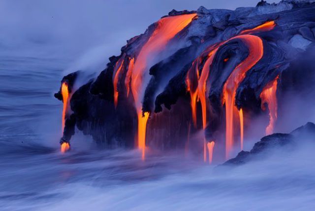 Volcano Thats Been Erupting Since 1983 (22 pics)