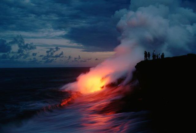 Volcano Thats Been Erupting Since 1983 (22 pics)